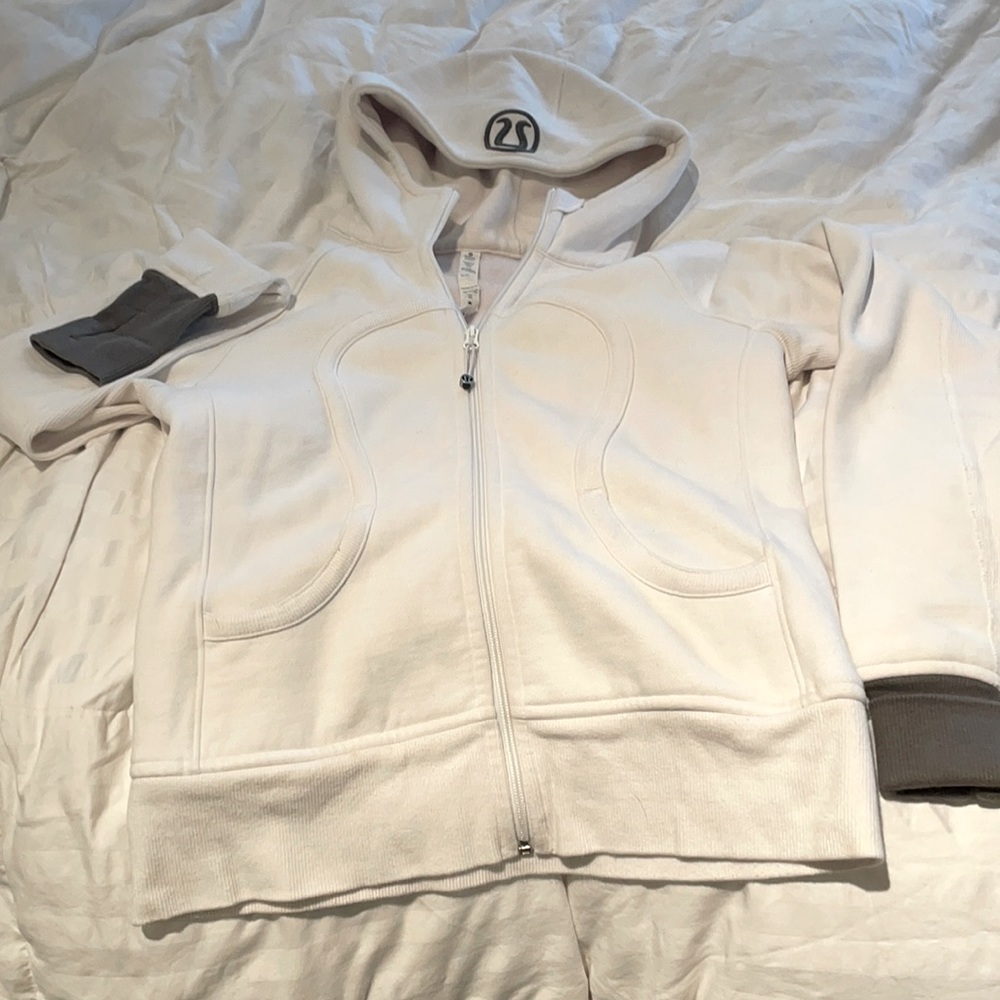 Lululemon scuba hooded sweatshirt size 8